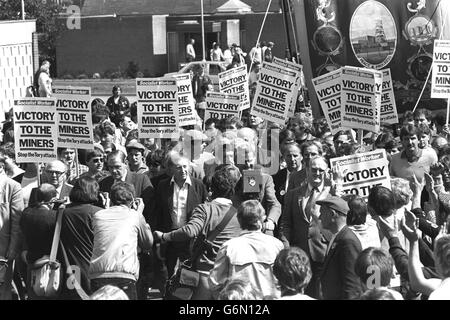 Employment - Miners' Strike - Nottinghamshire Stock Photo: 107411969 ...