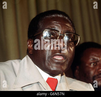 27th January - On this Day in History - 1980 Robert Mugabe, leader of the ZANU wing of the Patriotic Front, returns from exile to Rhodesia (which is soon to be renamed Zimbabwe) Stock Photo