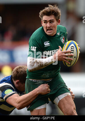 Leicester Tigers' Toby Flood carries the ball in his 100th appearance for the club during the Aviva Premiership match at Welford Road, Leicester. Stock Photo