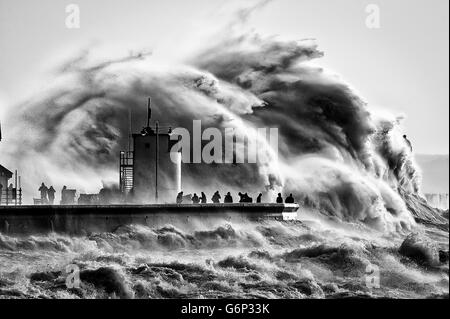 Winter Weather 2014 - Porthcawl Harbour, South Wales Stock Photo