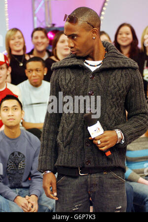 Singer Simon Webbe from the boyband Blue during his appearance on MTV's TRL UK, at the MTV Studios in Camden, north London. Stock Photo