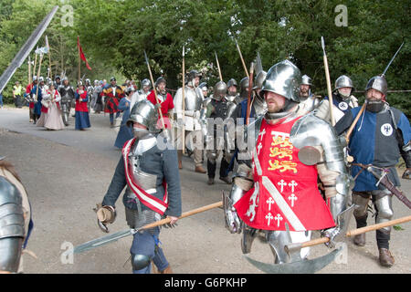 Tewkesbury, UK-July 17, 2015: Knights in armour marching toward battle on 17 July 2015 at Tewkesbury Medieval Festival Stock Photo