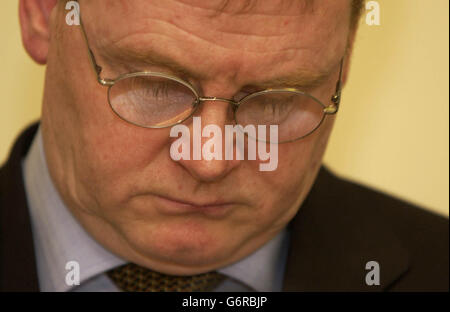 Sandy Mitchell, a former captive of the Saudi Authorities, reflects on his experiences of torture whlist held in a Riyadh prison, at a press conference in central London. Mr Mitchell was amongst a number of British expatriates held by the Saudi Authorities after a series of bomb attacks against British nationals in the Saudi capital. Stock Photo