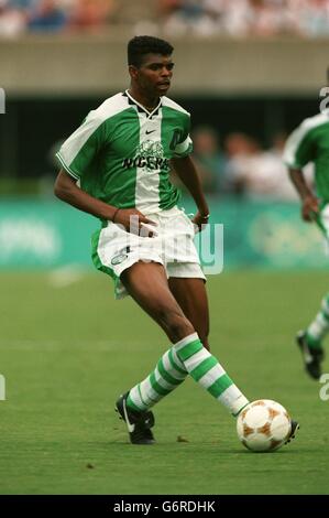 Nwankwo kanu olympic hi-res stock photography and images - Alamy