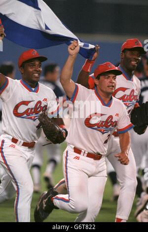 Cuban baseball player hi-res stock photography and images - Alamy