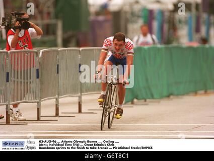 03-AUG-96. Atlanta Olympic Games. Cycling. Men's Individual Time Trial. Great Britain's Chris Boardman sprints to the finish to take Bronze Stock Photo