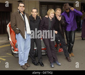 The original actors from 'Starsky and Hutch', Paul Michael Glaser (left), David Soul (second right) and Antonio Fargas (right) pose with actors Ben Stiller (second left) and Owen Wilson, during a photocall at The Dorchester Hotel on Park Lane in London, ahead of the film premiere of 'Starsky and Hutch' at London's Leicester Square. Ben Stiller plays Starsky (Glaser) and Owen Wilson plays Hutch (Soul) in the big-screen remake of the legendary 70's Detective series. Stock Photo