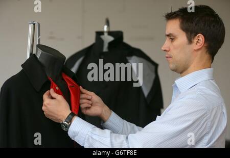 RINGO STARR, GEORGE HARRISON, HELP!, 1965 Stock Photo - Alamy