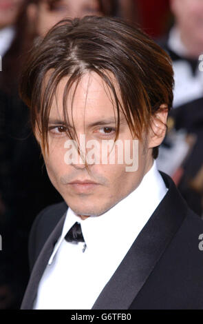 Johnny Depp Oscars 2004 Stock Photo: 107489063 - Alamy