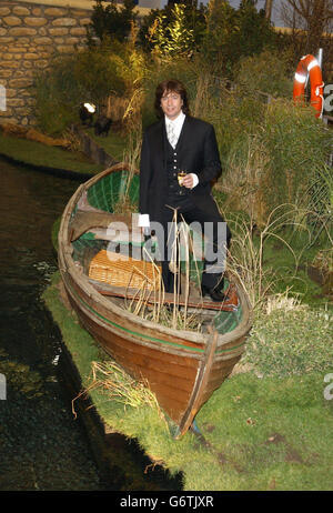 Interior designer and TV presenter Laurence Llewelyn Bowen opens the Daily Mail Ideal Home show at London's Earls Court. Stock Photo