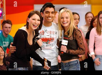 (From left to right) MTV presenters Emma Griffiths and Max Nash with american actress Kate Bosworth during her appearance on MTV TRL UK at the MTV Studios in Camden, North London. Kate is promoting her new film 'Wonderland' which is released in May. Stock Photo