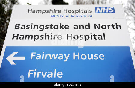 General view of signage for the Basingstoke and North Hampshire Hospital including the Fairway House Stock Photo