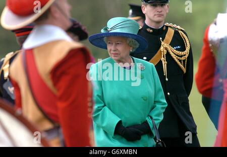 Queen Elizabeth II visits the Honourable Artillery Company Stock Photo