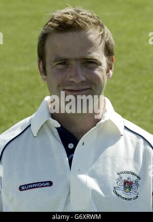 Matt Windows of Gloucestershire County Cricket Club during a photocall at Bristol, ahead of the new 2004 season. Stock Photo