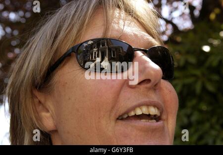Henry Moore's daughter, Mary Moore, attends a special English Heritage Blue Plaque unveiling ceremony, at her late father's former home and studio at 11a Parkhill Road, Hampstead, London where he lived with his wife Irina from 1929 to 1940. Stock Photo