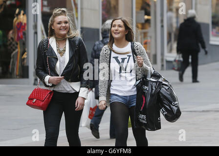Glasgow 2014 Commonwealth Games stock. Shoppers in Glasgow. Stock Photo
