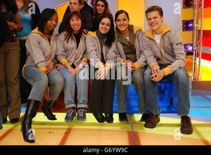 Contestants in the MTV Harry Potter competition (from left to right) Davinia Thompson from the UK, Pamela Koh wei Lin from Singapore, Caroline Campo Daudt from Brasil, Naoli Gonzalez Calatayud from Mexico, and Gregory Anderson from the US, during their guest appearance on MTV TRL UK at the MTV Studios's in Camden. Stock Photo