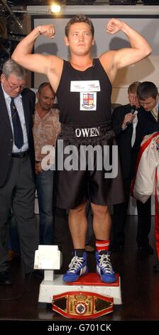 Sid Owen Sport Relief Stock Photo