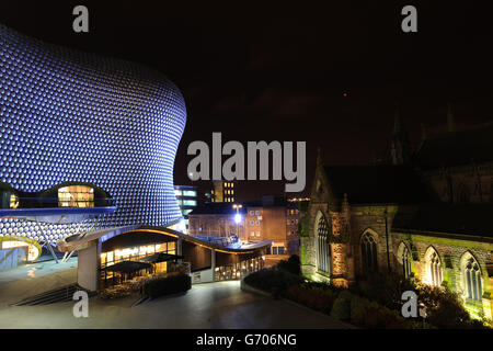 City stock - Birmingham. General view of the Selfridges building at the Bullring Shopping Centre and St Martin's Church in Birmingham Stock Photo
