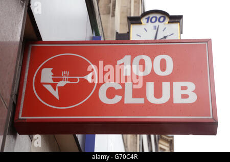 London Music Venues - Stock. The sign over the entrance of music venue the 100 Club on Oxford Street, central London. Stock Photo