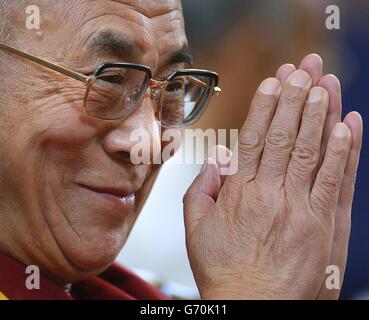 The Dalai Lama delivers the L.M. Singhvi-Temenos Interfaith lecture at Central Hall in Westminster, central London, to an audience including the Prince of Wales and the Duchess of York. The exiled Tibetan spiritual leader was also set to meet Tory leader Michael Howard. Stock Photo