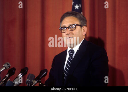 Dr Henry Kissinger, US Secretary of State, at an American Embassy Press conference at the end of his one-day visit to London. Stock Photo