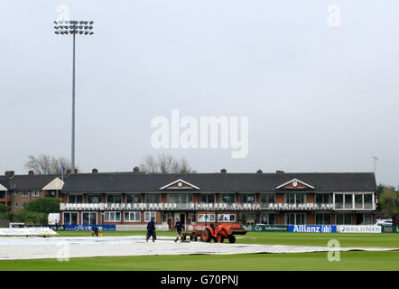 Cricket - LV County Championship, Division Two - Day Three - Derbyshire v Hampshire - The 3aaa County Ground Stock Photo