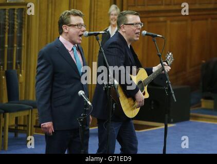 The Proclamiers perform during a memorial service for former MSP Margo MacDonald at Assembly Hall in Edinburgh. Stock Photo