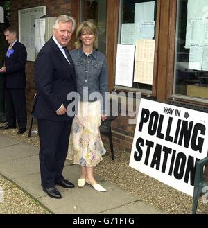 Steve Norris Local & European Elections Stock Photo