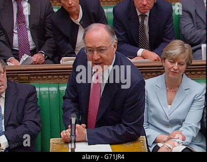 Conservative Party leader Michael Howard poses a question to Prime Minister Tony Blair in the House of Commons, during Prime Minister's Questions. Stock Photo