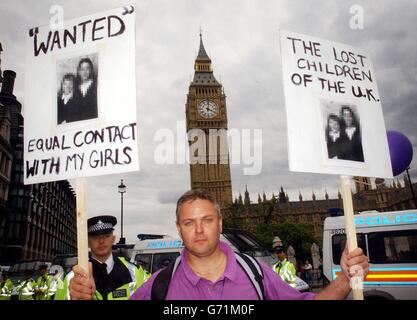 members-of-fathers-4-justice-demonstrate-during-their-march-to
