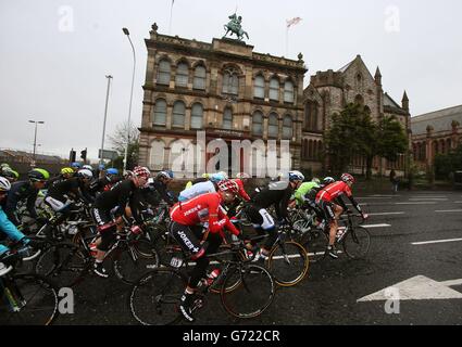 Cycling - 2014 Giro D'Italia - Stage Two - Belfast. The peloton makes it's way past Orange Hall on Clifton Street for the start of stage two of the 2014 Giro D'Italia in Belfast. Stock Photo