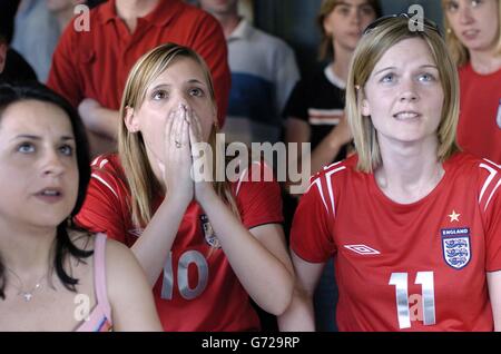 euro-2004-england-fans-g729rp.jpg