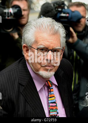 Veteran entertainer Rolf Harris arrives at Southwark Crown Court, London where where he faces charges of alleged indecent assaults on under-age girls. Stock Photo