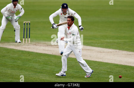 Cricket - LV= County Championship - Division One - Day One - Durham v Lancashire - Emirates Durham ICG. Lancashire's Simon Kerrigan looking frustrated Stock Photo