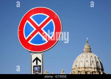 No parking ahead sign near the Basilica di San Pietro (St Peter's), Vatican City, Rome, Italy Stock Photo