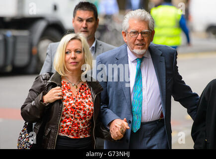 Veteran entertainer Rolf Harris arriving with daughter Bindi at Southwark Crown Court, London, where he denies 12 counts of indecent assault between 1968 and 1986. Stock Photo