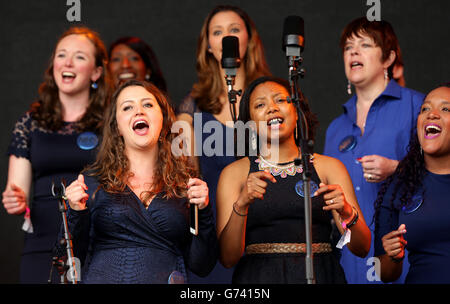 The Lewisham and Greenwich NHS Choir performing on The Pyramid Stage at the Glastonbury Festival, at Worthy Farm in Somerset. PRESS ASSOCIATION Photo. See PA story SHOWBIZ Glastonbury. Picture date: Saturday June 25, 2016. Photo credit should read: Yui Mok/PA Wire Stock Photo