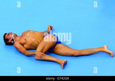 James Gibson Athens Olympics 2004. James Gibson, Great Britain limbers up. Stock Photo