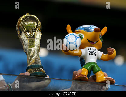 FIFA World cup 1974 Bertoni mini trophy and mascot