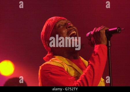 Singer Jimmy Cliff performing on stage at the 40th Cambridge Folk Festival. Stock Photo