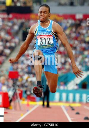 Leevan Sands - Triple Jump Stock Photo