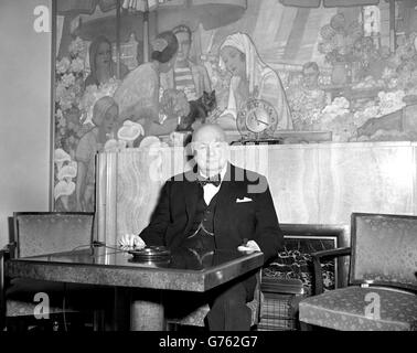 Prime Minister Winston Churchill at the press reception on board the Queen Mary at Southampton. He was returning from talks with US President Harry Truman. Stock Photo