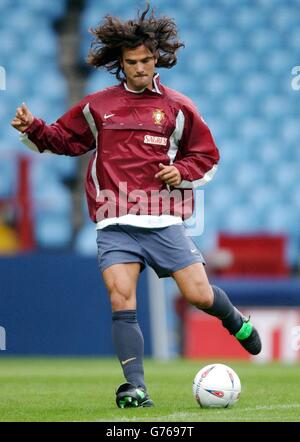 Portugal's captain Fernando Couto during training at Villa Park. England play Portugal in friendly international game at Villa Park, Birmingham. Stock Photo