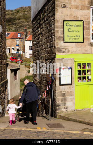 UK, England, Yorkshire, Staithes, High Street, alleyway to footbridge over Staithes Beck Stock Photo