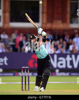 Cricket - NatWest T20 Blast - Middlesex v Surrey - Lord's. Surrey's Kevin Pietersen hits out for four runs Stock Photo