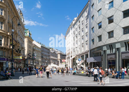 People walking in shopping street Graben in the old city centre of Vienna, Austria Stock Photo