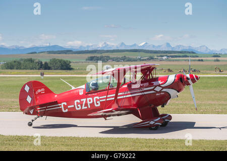 Pitts Special S-2B, Redline Aerobatics, Wings over Springbank, Springbank Airshow, Alberta, Canada Stock Photo