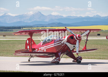 Pitts Special S-2B, Redline Aerobatics, Wings over Springbank, Springbank Airshow, Alberta, Canada Stock Photo