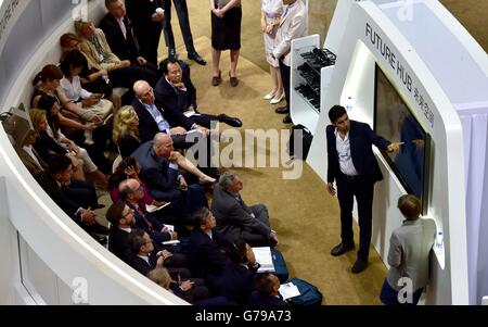 Tianjin, China. 26th June, 2016. Honored guests attend a discussion during the Annual Meeting of the New Champions 2016, or the Summer Davos Forum, in Tianjin, north China, June 26, 2016. Credit:  Yue Yuewei/Xinhua/Alamy Live News Stock Photo